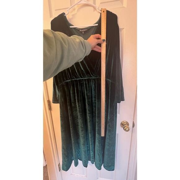 NWT Seen N Be Seen Dazzling in Emerald Velvet Curvy Women’s Dress XXL - Picture 6 of 10